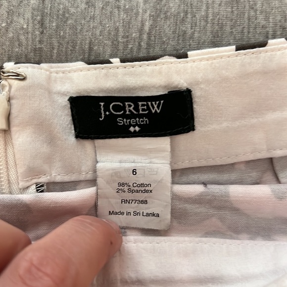 J. Crew Stretch Floral Pattern A-Line Mini Skirt With Zipper Size 6 - Picture 3 of 9